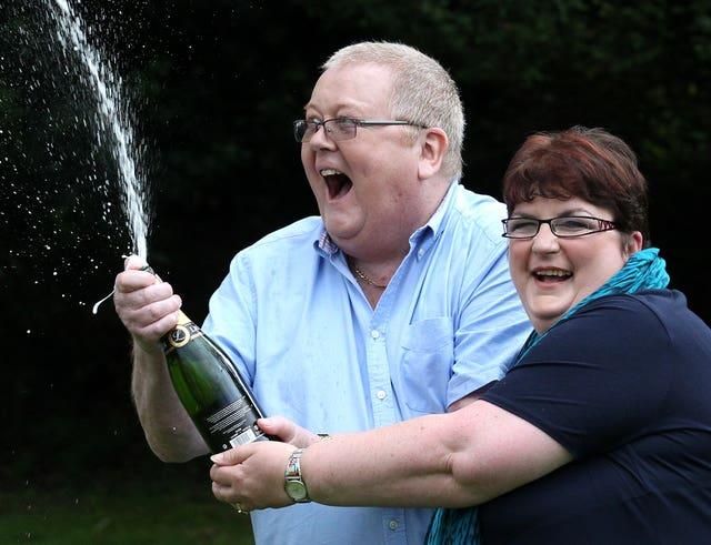 £122m Euromillions Jackpot Won By Single UK Ticket-Holder