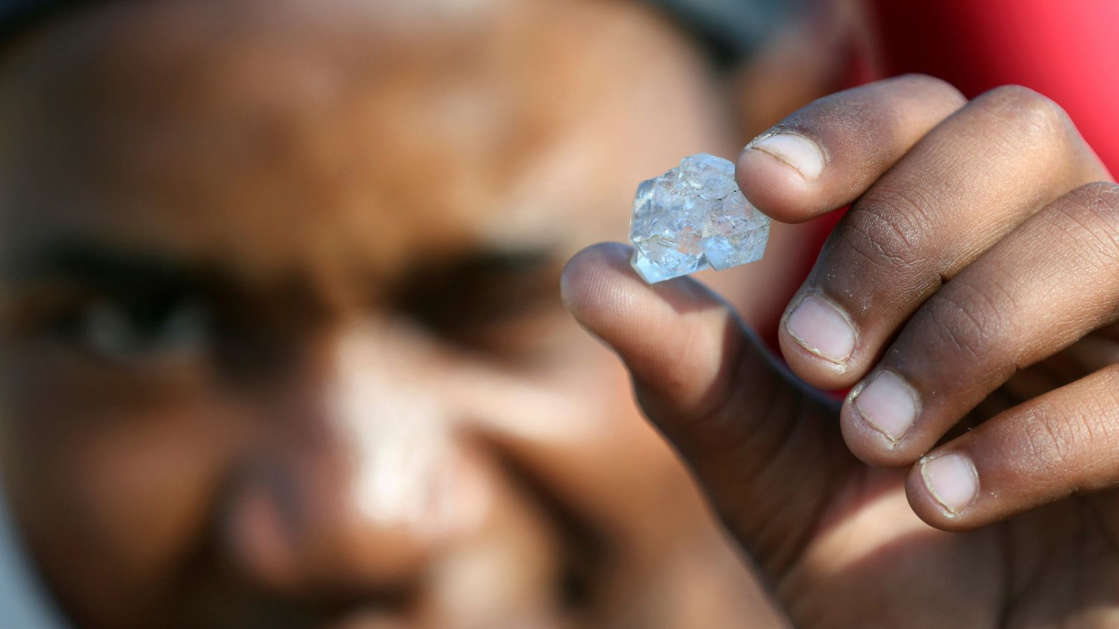 South Africa 'Diamond Rush' Stones Turn Out To Be Quartz