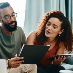 is-it-a-better-option-to-invest-a-lump-sum-or-smaller-amounts-over-a-long-period