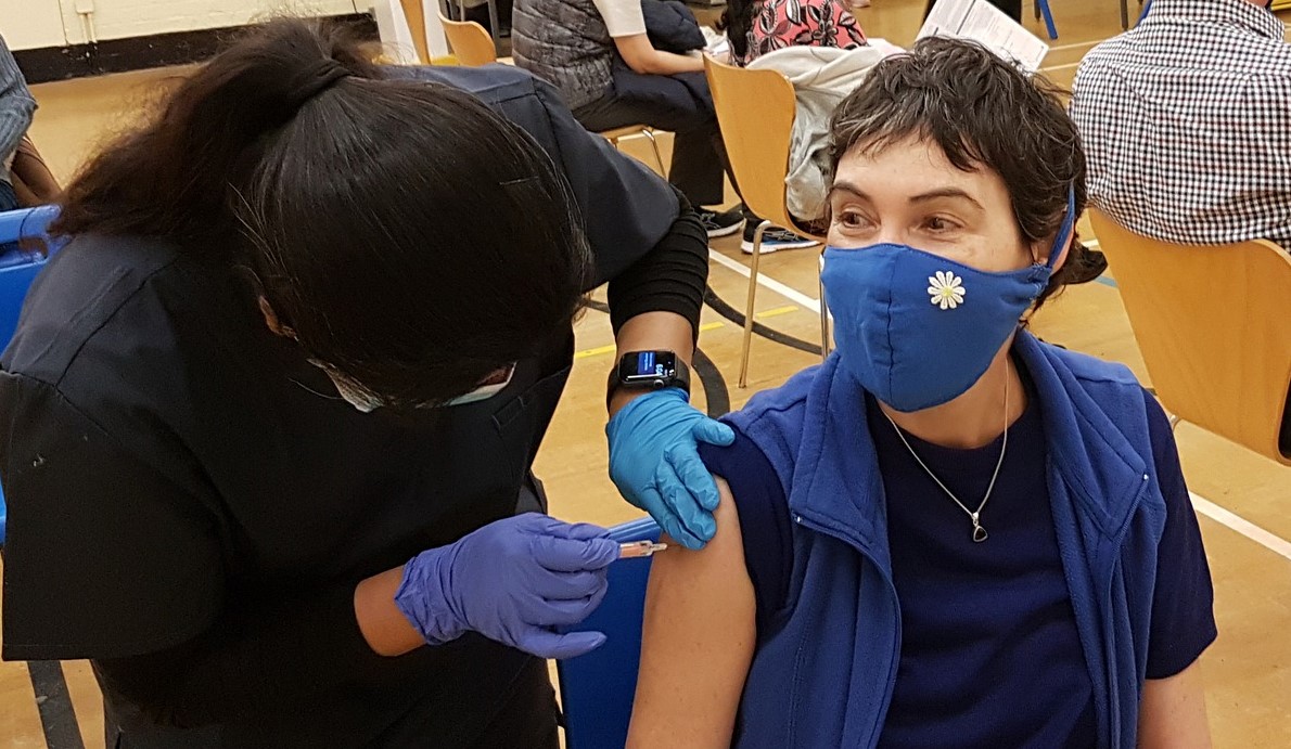 Workers Faces  A Tight Option, Covid Vaccination Or No Job