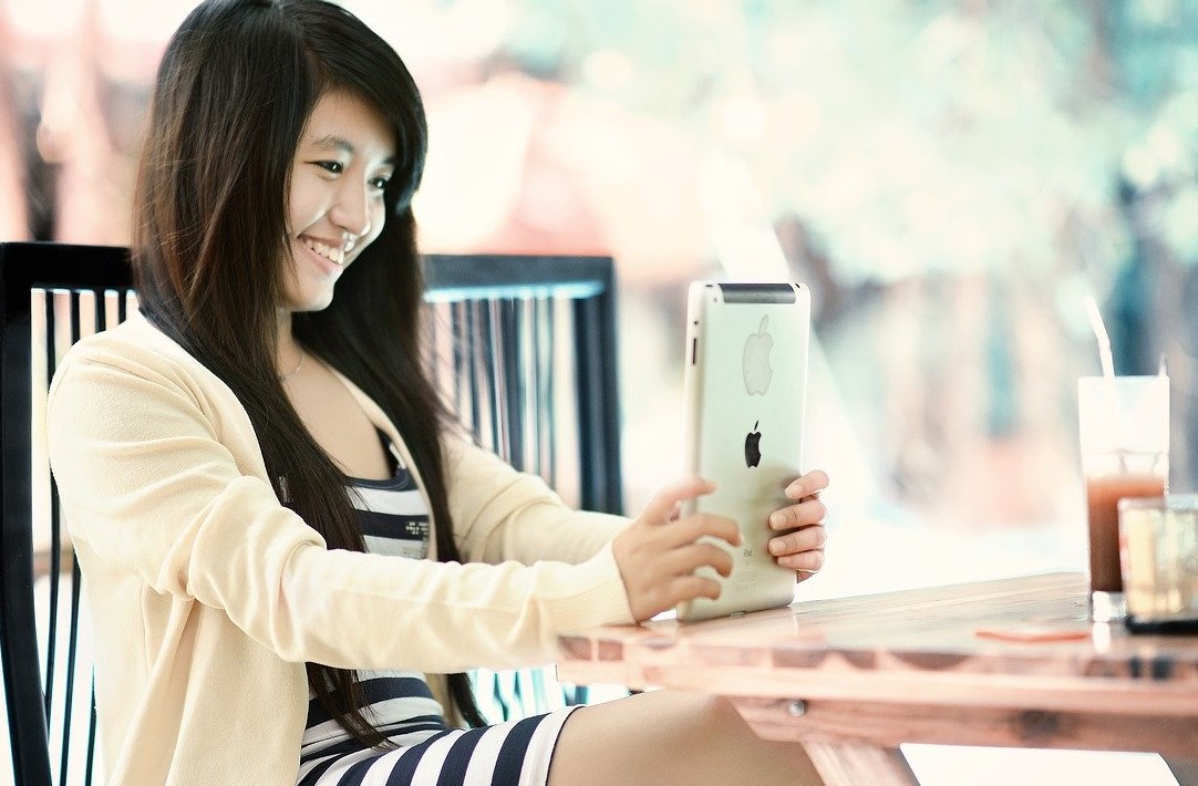 Singles Are Worse Off Financially Than Couples, Study Shows