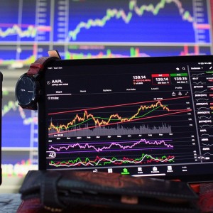 Lessons To Build On From Warren Buffett And His Stock-Picking Lieutenants