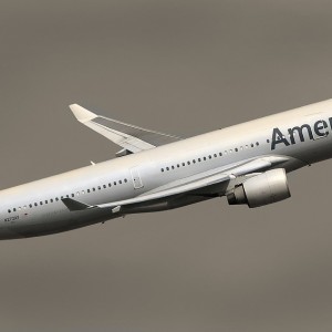 American Airlines: Pilots' Union Rejects Holiday Bonus Pay, Seeks A More Comfortable Schedule