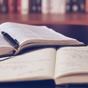 Bill Gates: On Vacation I Get To Read About 3 Hours A Day, This Strategy Is Key To My Learning