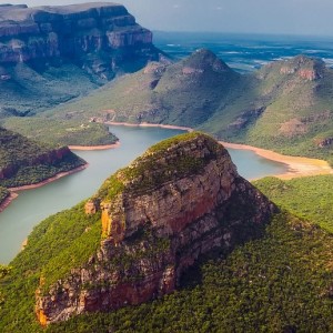 south-africa-omicron-fuels-surge-in-covid-19-infections-as-cases-quadrupled-since-tuesday