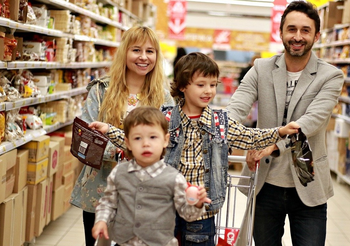 Don't Pile Up Holiday Bills, Here Are 5 Tips To Avoid Being Stressed Of Looming Debts