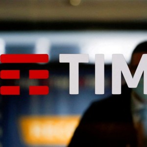 Telecom Italia CEO Luigi Gubitosi Steps Down