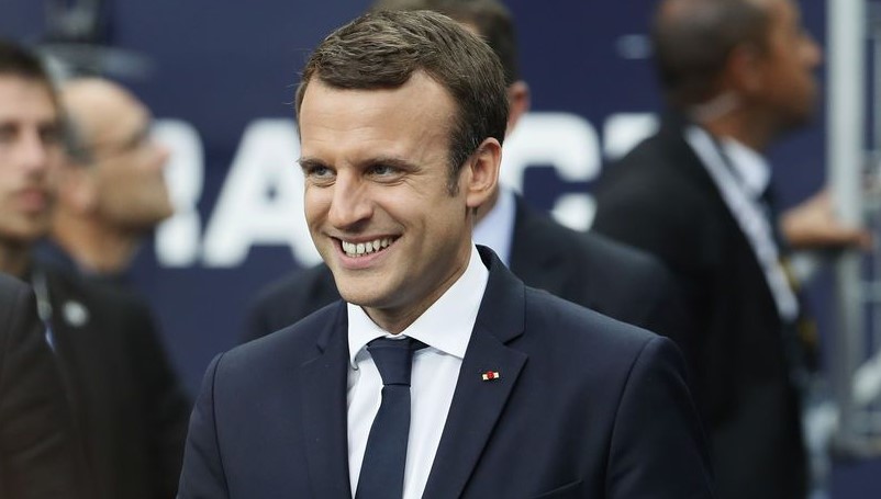 Omicron:  Macron Plans To Pressure The Unvaccinated  To Get Vaccinated, But The Opposition Kicks 