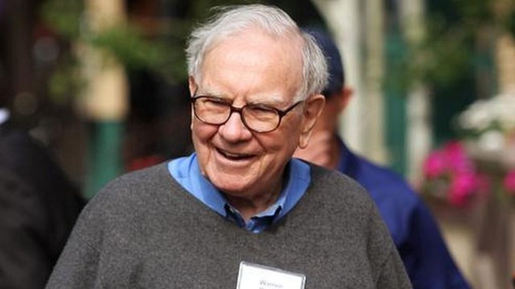 Billionaire List: Warren Buffett Overtakes Mark Zuckerberg As Tech Fortunes Slide