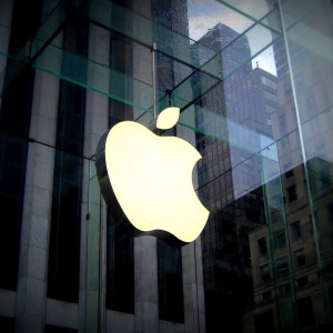gunman-who-took-hostages-at-apple-store-in-amsterdam-demanded-227-million-in-crypto-ransom