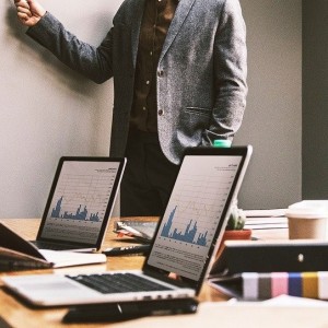 big-tech-vs-smaller-start-up-a-big-pressure-and-risk-of-faltering-enrapt-the-smaller-firm