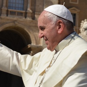 pope-francis-kisses-ukrainian-flag-stop-the-massacre-of-bucha-let-the-weapons-fall-silent
