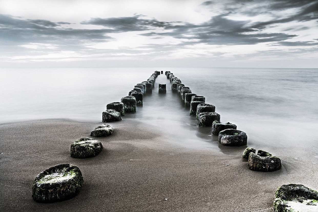  How To Be Mindful With Your Money --Deepak Chopra