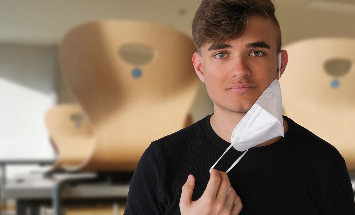 U.S Mask Mandate Will No Longer Be Enforced On Airplanes, Trains And Busses - Court Ruling