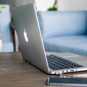 Apple vs Microsoft : Apple’s Homegrown Chips Set To Boost  Market Share
