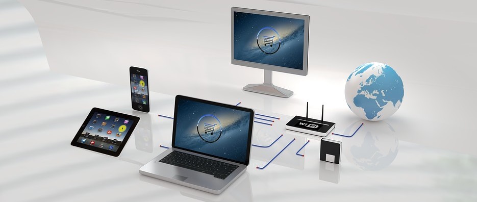 Distinctive Features of Digital Marketing and Traditional Marketing You Should Know