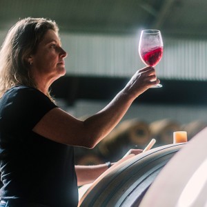  Australia’s Leading Wine Authority To Close Office In China As Exports Plunge