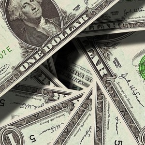 us-dollar-vs-euro-unifies-at-1-parity-exchange-rate-after-over-of-over-20-years-of-rate-differences