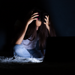 Do You Have Social Phobia Or Very Shy? : Here Are Causes And Treatments