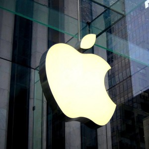 apple-major-supplier-foxconn-forecast-a-cautious-outlook-as-smartphones-market-slows