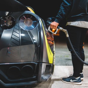 Oil Fluctuates Amid Demand Concerns And Supply Squeeze