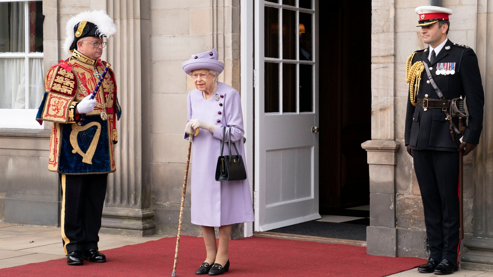 Queen Elizabeth II: World Leaders Remember A 'Kind-Hearted Queen'