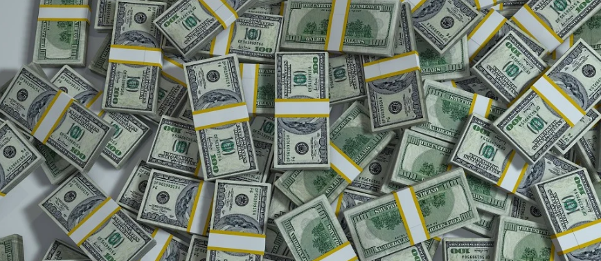 Dollar Rises As Case For U.S. Rate Hikes Firms