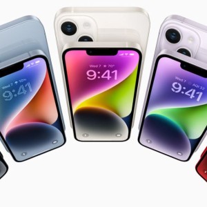 China Covid: Area Around World's Biggest iPhone Plant Locked Down