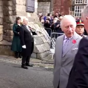 man-arrested-after-eggs-thrown-at-king-charles