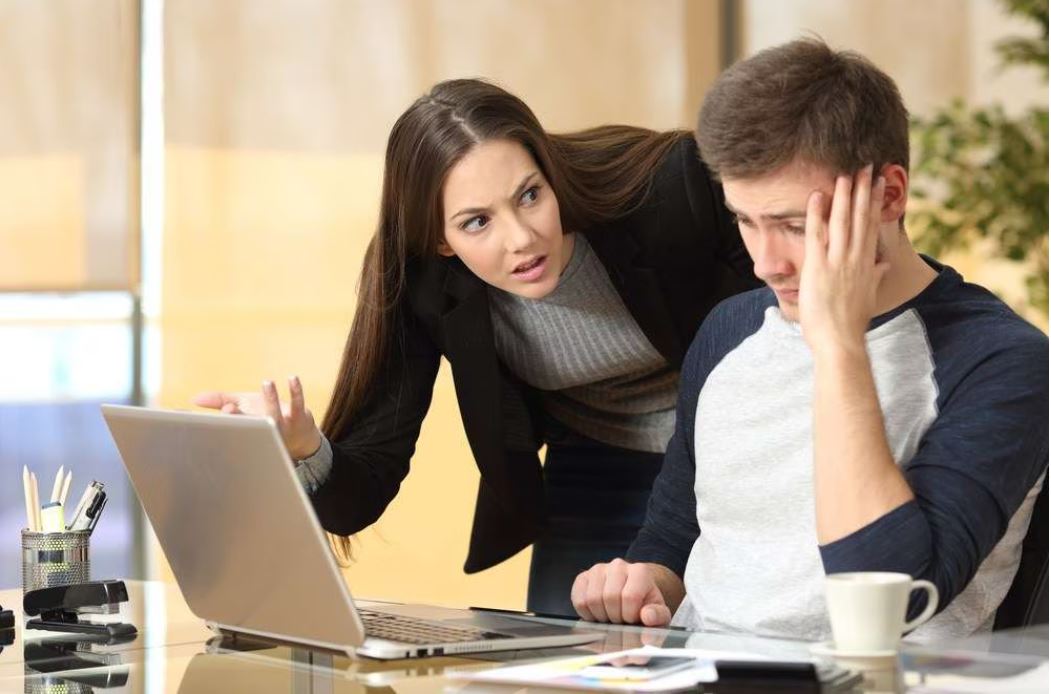 5 Reasons to Stop Micromanaging Your Employees