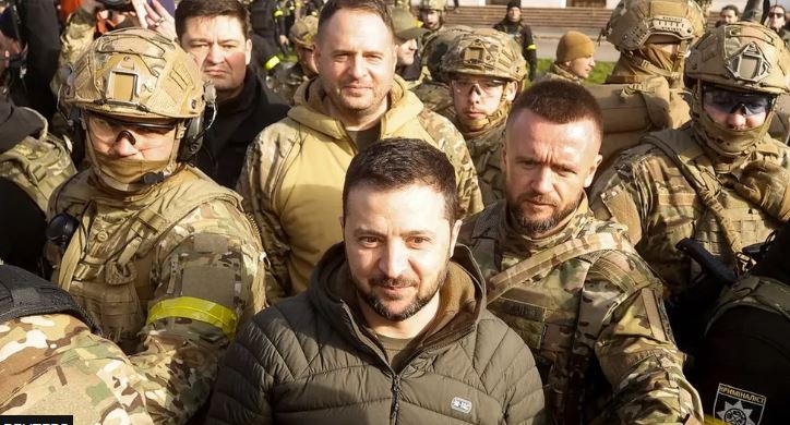 Kherson: President Zelensky Visits Liberated City