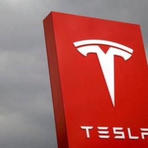 Ex-Tesla Australia Director Pleads Guilty To Insider Trading