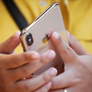 apple-japan-hit-with-98-mln-in-back-taxes