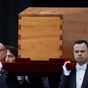 pope-benedict-xvis-funeral-begins-at-st-peters-square