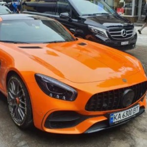 $1.4 Trillion Wipeout Hits Crypto Industry At Davos, Save A Lone Flashy Orange Bitcoin Car