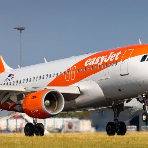 EasyJet Sees Return To Profit, Strong Bookings For 2023