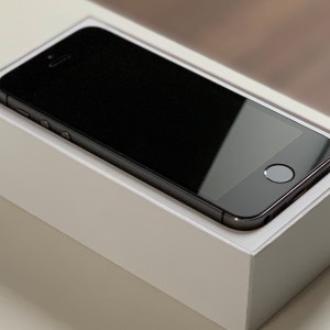 Smartphone Shipments Plunge To A Low Not Seen Since 2013 — Their Largest Ever Decline