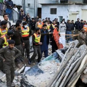 world-condemns-pakistan-mosque-terror-attack-that-kills-88