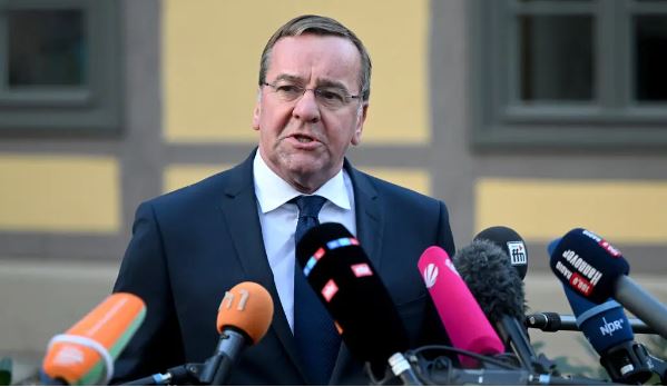 German Defence Minister Backs Raising NATO Spending Goal