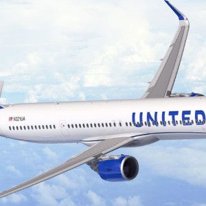 Man Charged Over Stabbing And Attempted Door Opening On United Airlines Flight