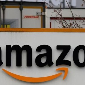 amazon-plans-to-trim-employee-stock-awards-amid-tough-economy