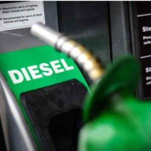 Dangote drops diesel to N940, stations sell N1,400