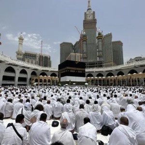  Over 1.5 million pilgrims prepare for Hajj rituals in Saudi Arabia