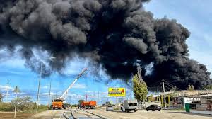 Putin’s Oil Refinery Explodes, Blasting 200ft Tower of Flames in the Air