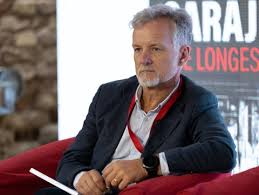 Award-winning British Photojournalist Stabbed to Death by His Son