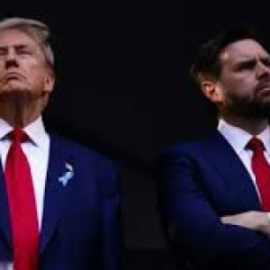 breaking-national-security-fears-after-donald-trumps-phone-is-hacked-by-china