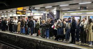 Delays Hamper Travel across Tube and Overground in London
