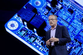 Intel, Once the Tech King, Now Swims in Troubled Waters