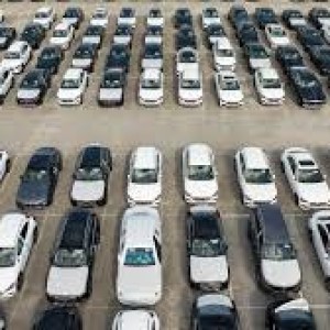 trump-to-sign-executive-order-easing-auto-tariffs-to-boost-u-s-car-manufacturing